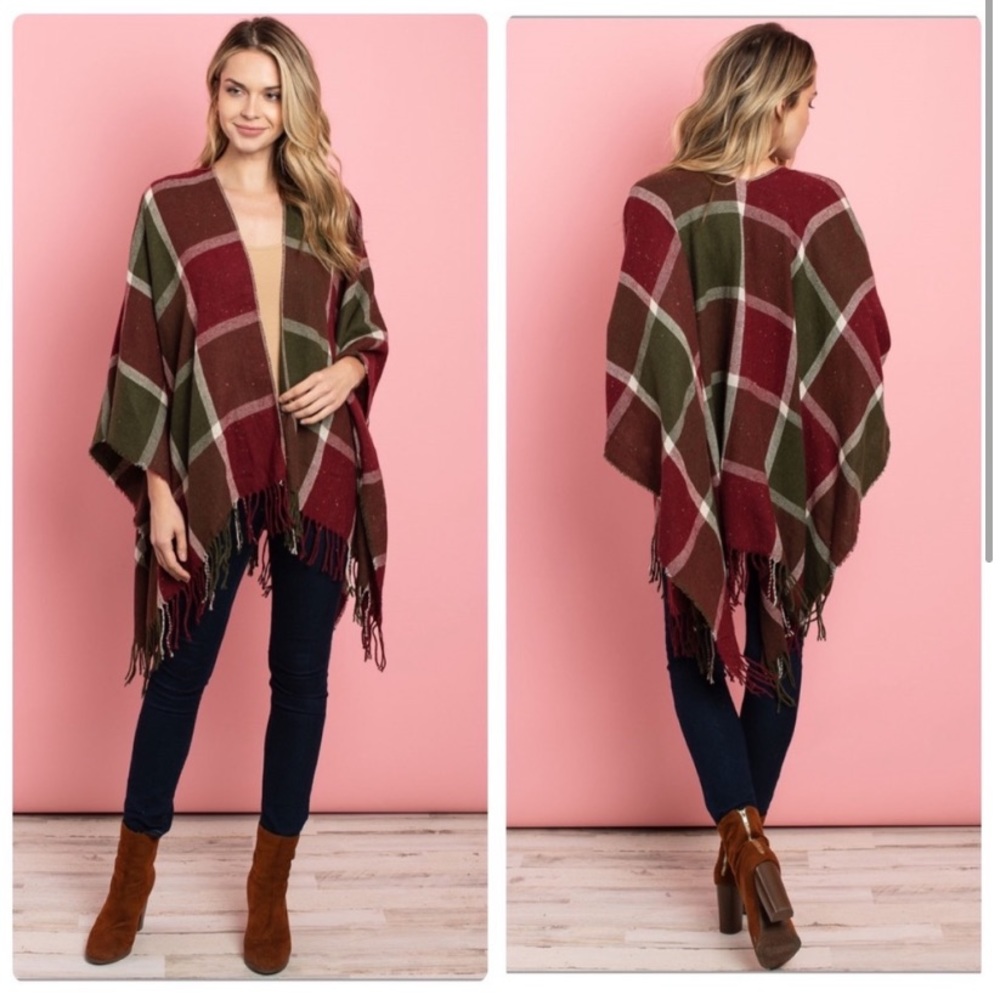 🍁Woman’s Checkered Poncho🍁